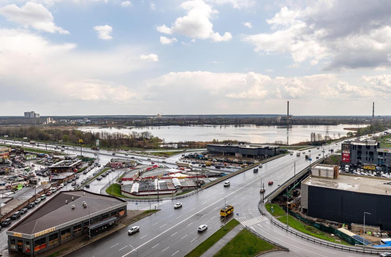 Квартира В Жк Лебединый, Ревуцкого 40 В, Метро Харьковская Позняки Kyiv Exterior photo